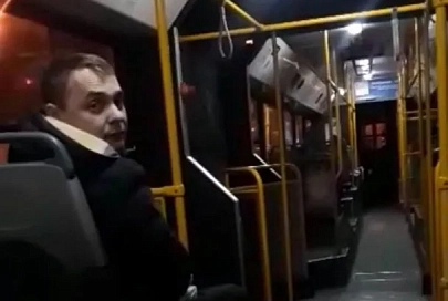 Устанавливается личность гражданина, который угрожал в автобусе кондуктору