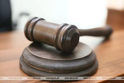 В Мозыре суд вынес приговор двум парням, бросавшим камни в автозак