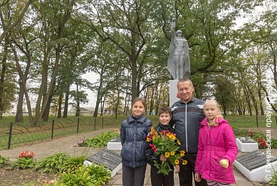 Душэўная повязь з вяскоўцамі. Народны абраннік, чый жыццёвы прыклад дае сілы для самаўдасканальвання