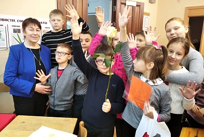 В гомельской СШ №66 состоялась встреча с Верой Кветковской  —членом Союза писателей Беларуси, автором четырёх сборников поэзии для детей