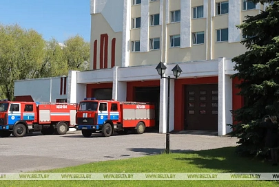 При пожаре на территории бывшей воинской части в Быхове погибли два человека