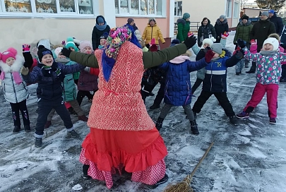 Cпортивный праздник «В гостях у Зимушки-зимы» прошел в санаторном яслях-саду Брагина с воспитанниками старших групп