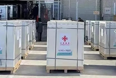Китай направил в Беларусь 100 тыс. доз вакцины против коронавируса