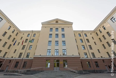 Начальник УСК по Гомельской области рассказал, когда милиция может применить силу к задержанным и почему в августе в окнах здания управления свет горел даже по ночам