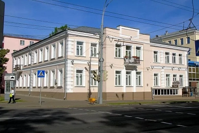 Ребята школьного возраста в дни каникул получили в подарок интерактивный спектакль «Птичий двор»