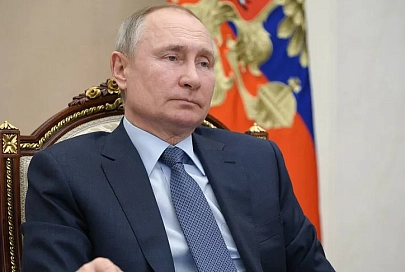 Путин подписал законы о лишении свободы до пяти лет за оскорбление ветеранов
