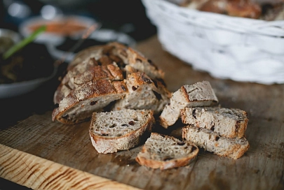 В чем опасность свежего хлеба? Популярный продукт оказался опаснее сахара
