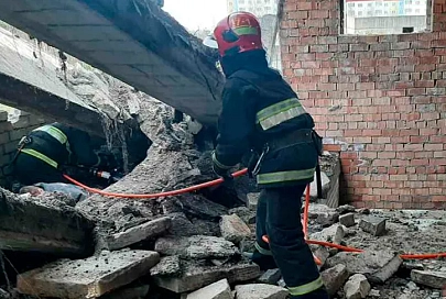 В заброшенном здании в Осиповичах плиты перекрытия обрушились на человека