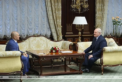 "Надеюсь, что это будет добрым сигналом" - Лукашенко о встрече с депутатом Верховной рады Украины Евгением Шевченко
