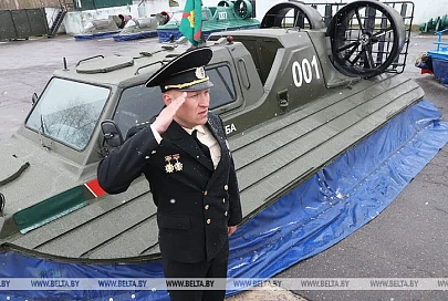 Имена плавучим средствам присвоили в погранкомендатуре "Лоев"