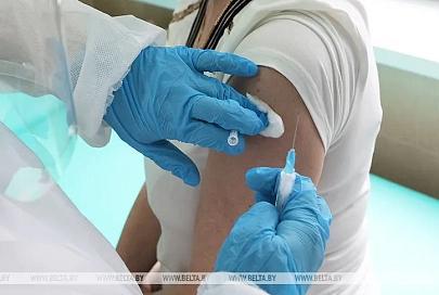 Число введенных доз вакцины против COVID-19 в мире превысило 1 млрд