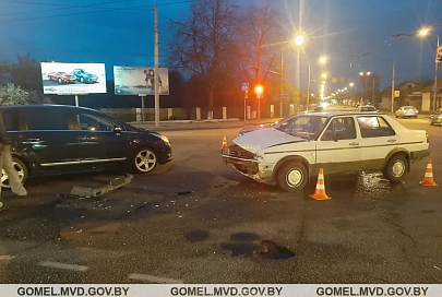 На Гомельщине в выходные дни произошло 2 ДТП, в которых 2 человека пострадали