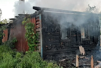 В Кормянском районе на пожаре погиб мужчина. Рассматриваемые версии причины возгорания – неосторожное обращение с огнем и поджог