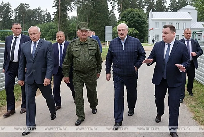 "Самое главное - локализация" - Лукашенко ознакомился с производством ракет и боеприпасов для стрелкового оружия