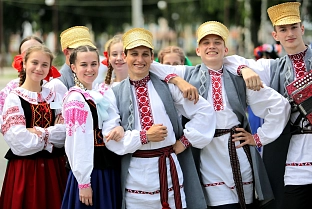 В Ветке прошел IX открытый районный праздник фольклора "Траецкі карагод на Веткаўшчыне"