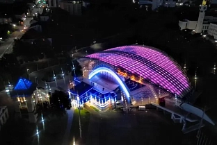 Ярче, масштабнее и технологичнее: крыша над Летним амфитеатром в Витебске стала огромным медиафасадом