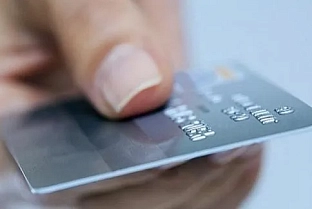 Мошенница из Добруша похитила с карт знакомых более 900 белорусских рублей